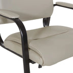 Chaise visiteur en similicuir et cadre finition noire